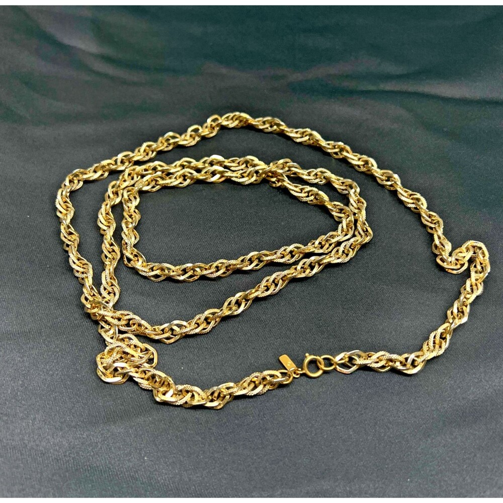 VTG  Monet Signed Gold Tone Long Chunky Chain oval Link Necklace 52"